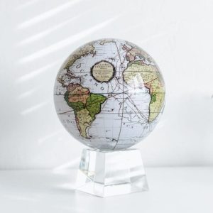 MOVA Globe White Cassini Terrestrisch 8.5" auf einer Kristallbasis