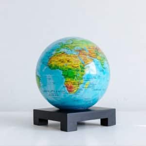 MOVA Globe Relief Map 6" auf schwarzem Sockel